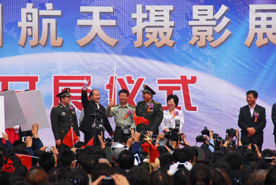 68.l鄢ٛ͌١܊zӰ