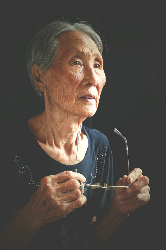 14Ҹƪ}ɽĸHӢ93qӢ}ɽhСflOСf19221944ЇahͬδDȕMDŮ·܊܊Ь܊mlӴÿ˾һԪX·܊aZʳˎlMDŮMMҎģڵصͨIz