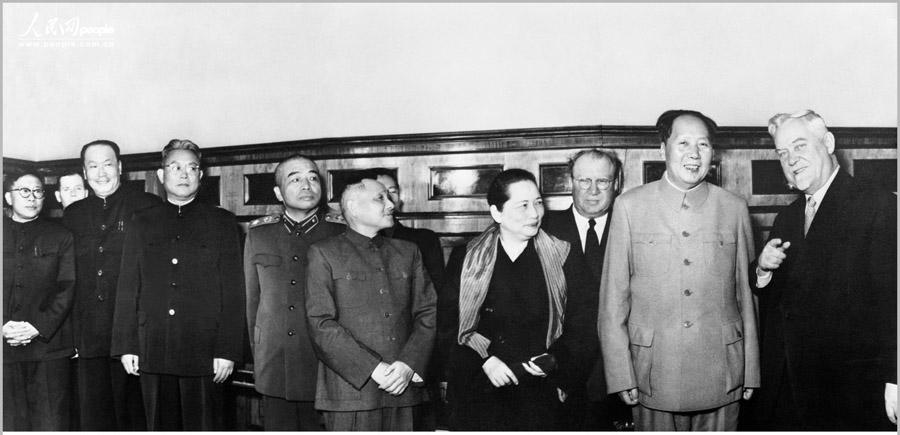 ЇFLKD飺ëɖ|ΑcgСƽѵȺKI˲ӌ1957z