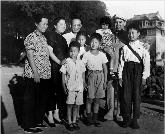 9.ܶf͹ĭһU͈@(1951 z)