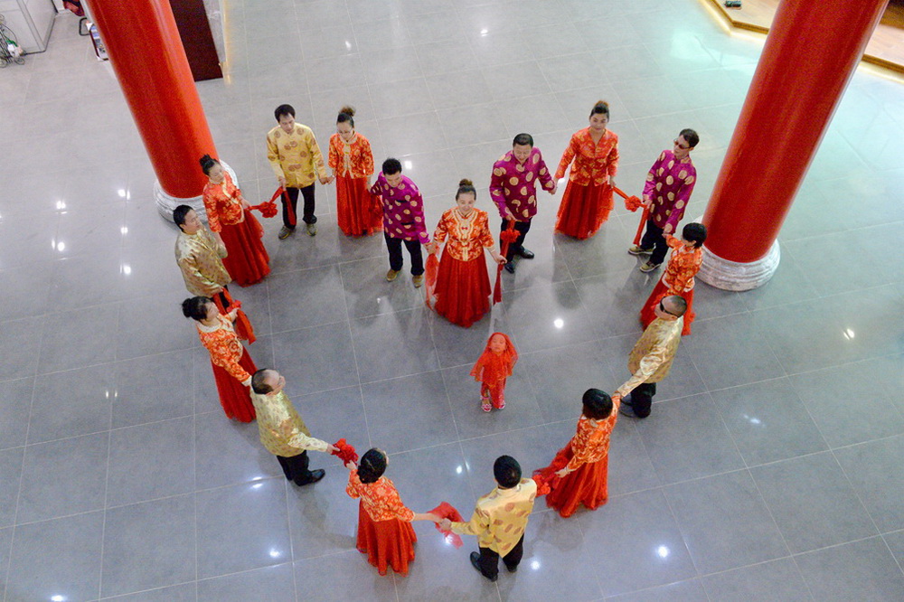 1.׌҂xLM RѩmzӰ   ׌ڰcȼ׌̓`MϣxzӰ˵Ĵ׌҂õӰ@K̎̎Mː҂LxLһlˁfҪһİĳҪMLһΕrg҂ȱݵԭTLĹಢLҵwٸвһ׵һżȻęC҂JR˟ĵĔzӰRѩm҂ĔzһMY|zӰęC׌҂ܵĜů_ʼXL@Мضȵ·܇һҲ˴ڵx҂ҲҵˌѾõĚwٸ@ԓǼҵĸX