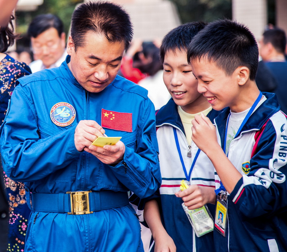 Ӣہߣຣϼ2013129Ĕzږ|ݸLһС