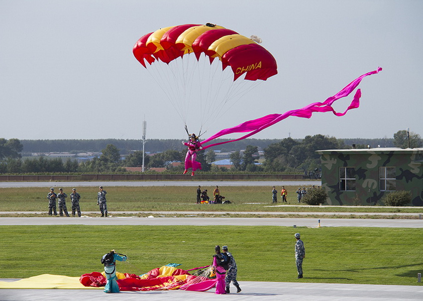 7һŮʴ_䵽ָc Ԭ֔zӰ