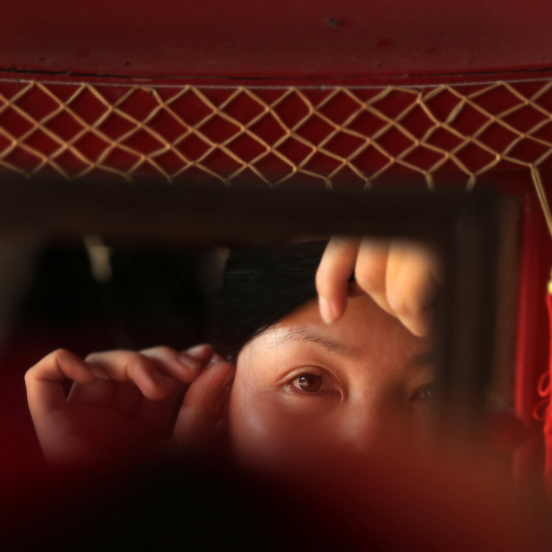 《畬女梳妝》趙欣攝影作品