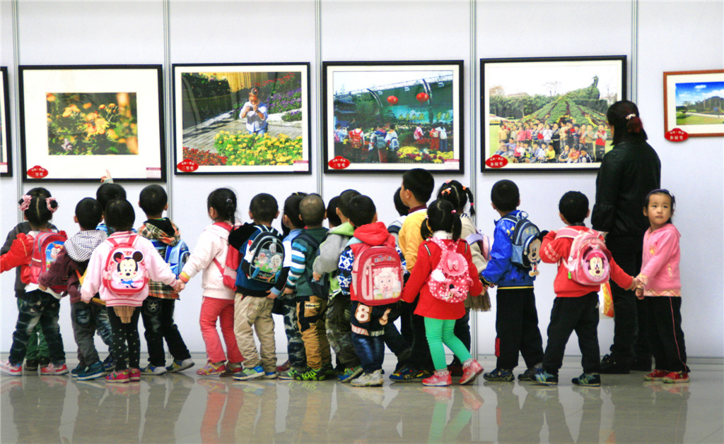 ߌЇŮzӰ҅fTƷչL֮·