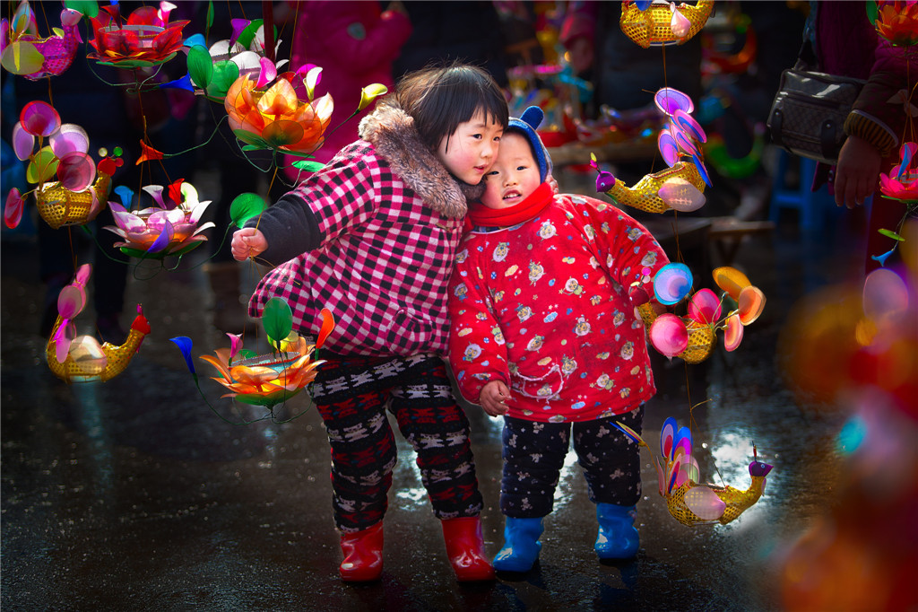 ߌЇŮzӰ҅fTƷչ옷С