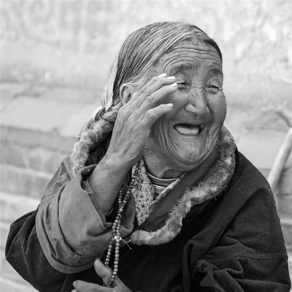 ߌЇŮzӰ҅fTƷչҸ΢Ц