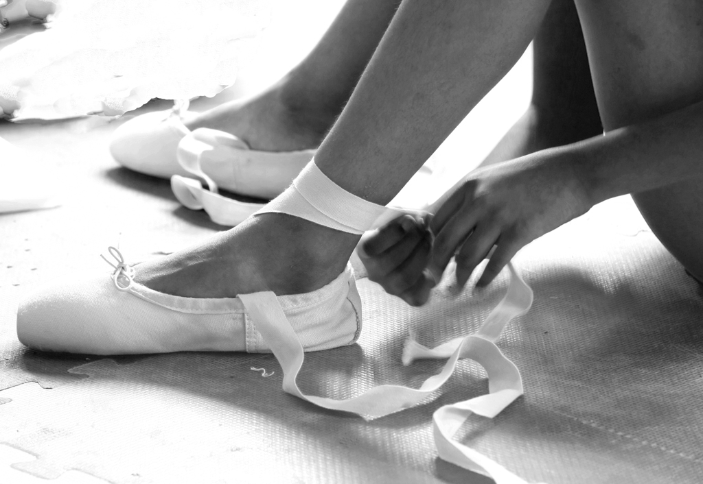 ߌЇŮzӰ҅fTƷչҵİى(M)