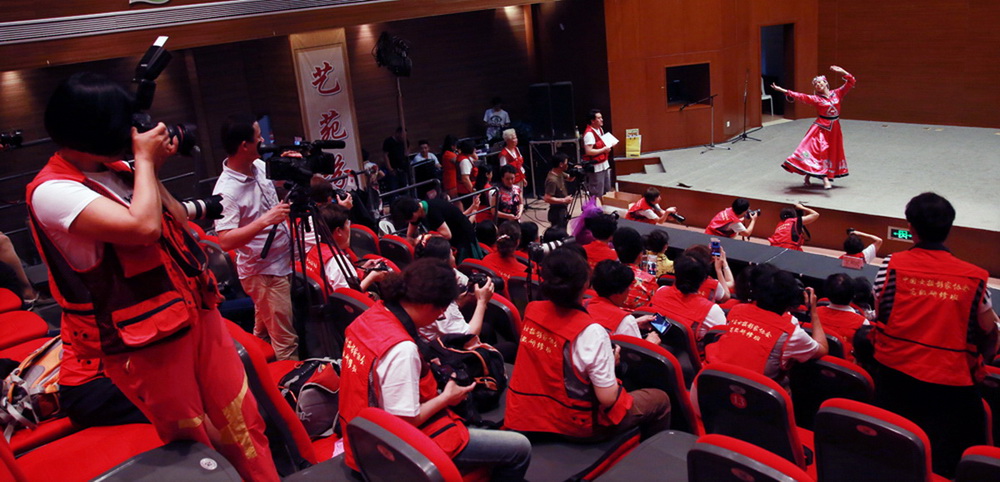 24.ɹ赸㡷ݣ zӰ