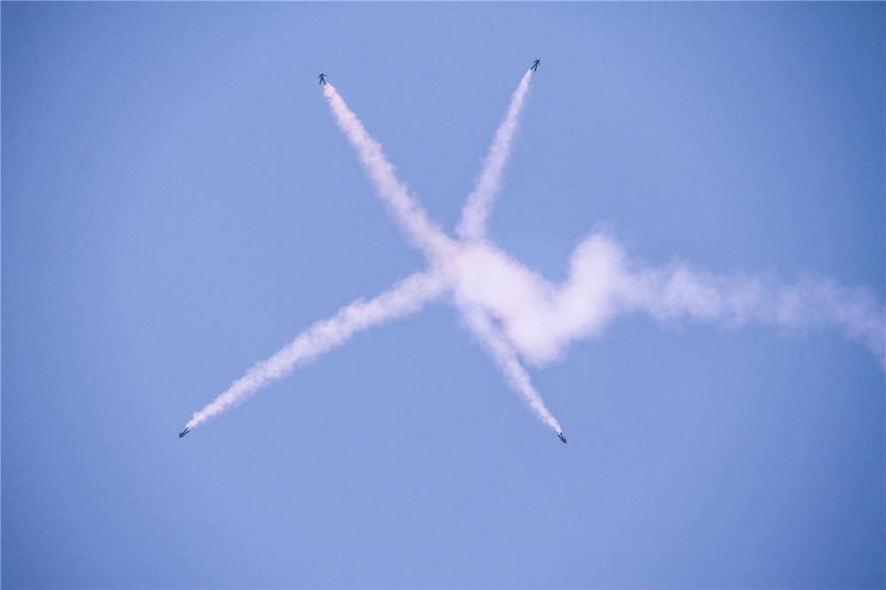 8꠆Tʵġ_^һƬٝ@