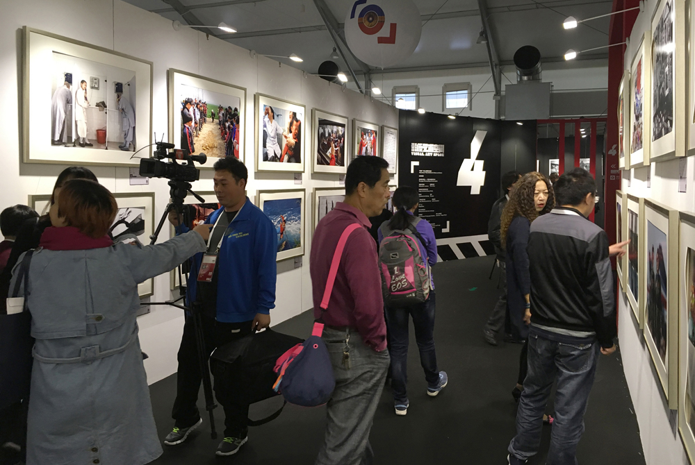 2017HzӰr ŮԡzӰƷչ冢¡3