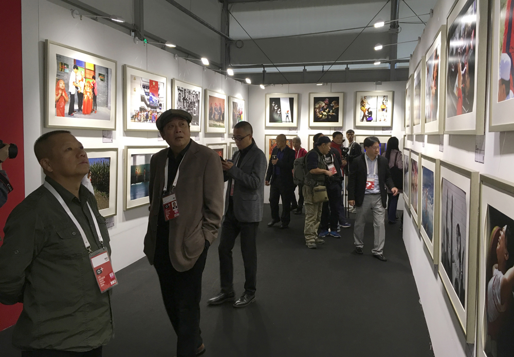 2017HzӰr ŮԡzӰƷչ冢¡2