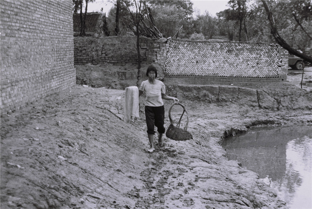 《棄·愛——二十五年用鏡頭記錄一位偉大母親收養殘疾孩子的故事》馬春霞作品