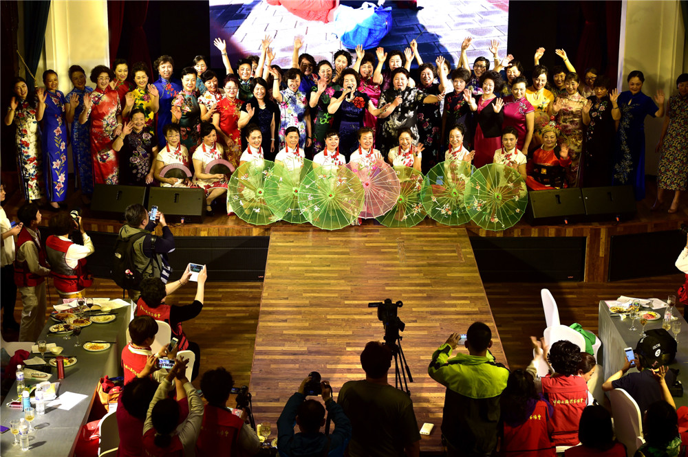 33.ŮzӰRfҊ̶̵֮Ա