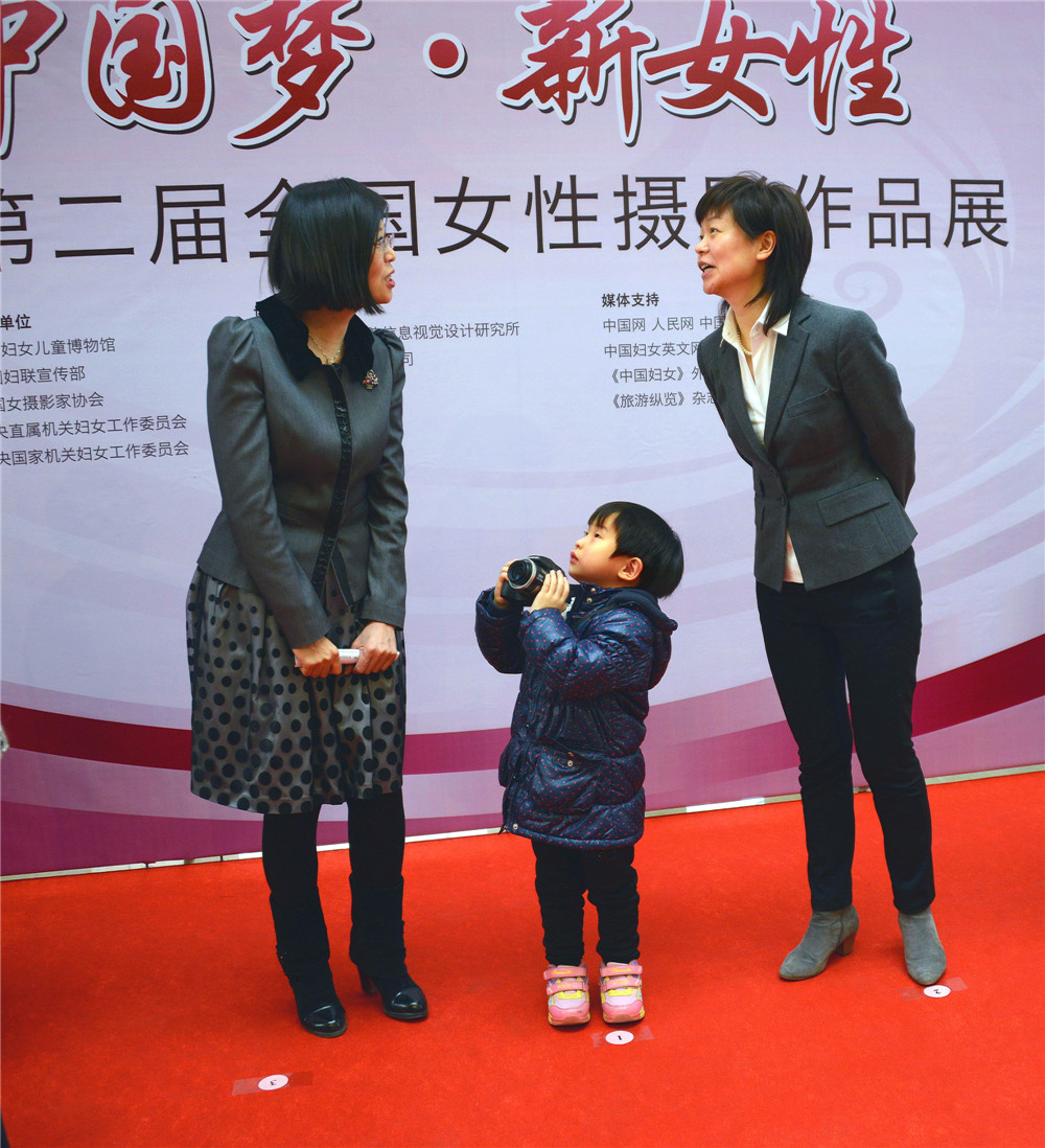 2.椺ϯڵڶȫŮԔzӰƷչ_ĻʽzӰ