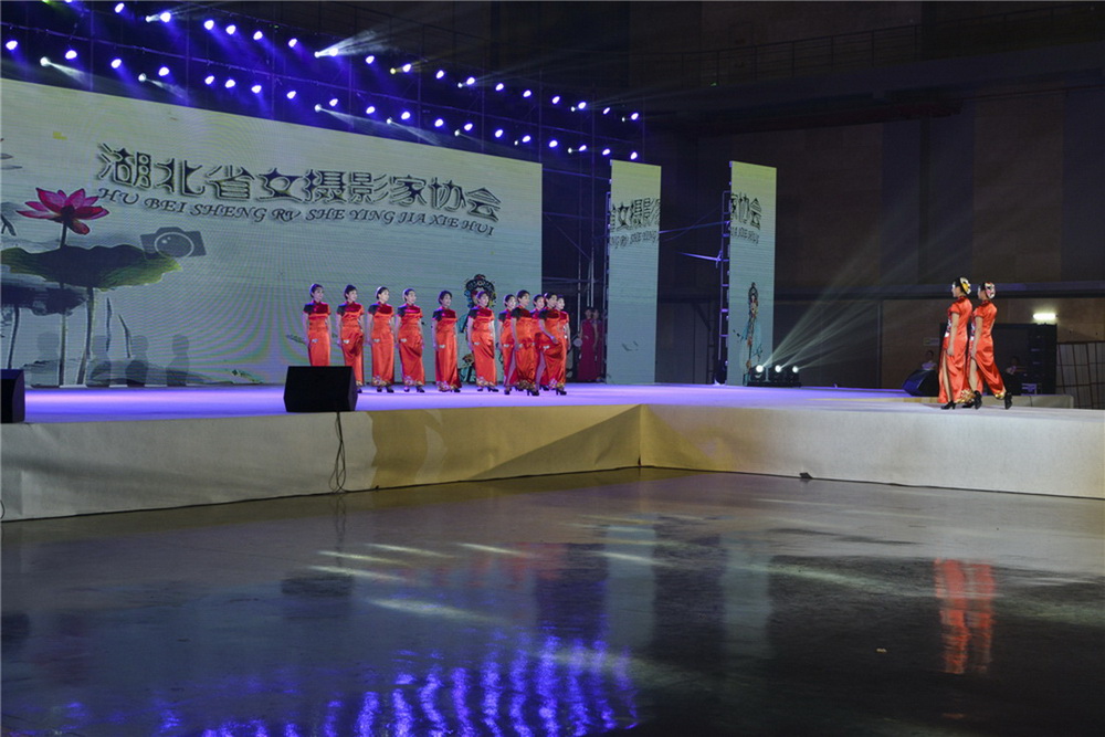 22.ŮzӰꠅĻʹȫQِfzӰ