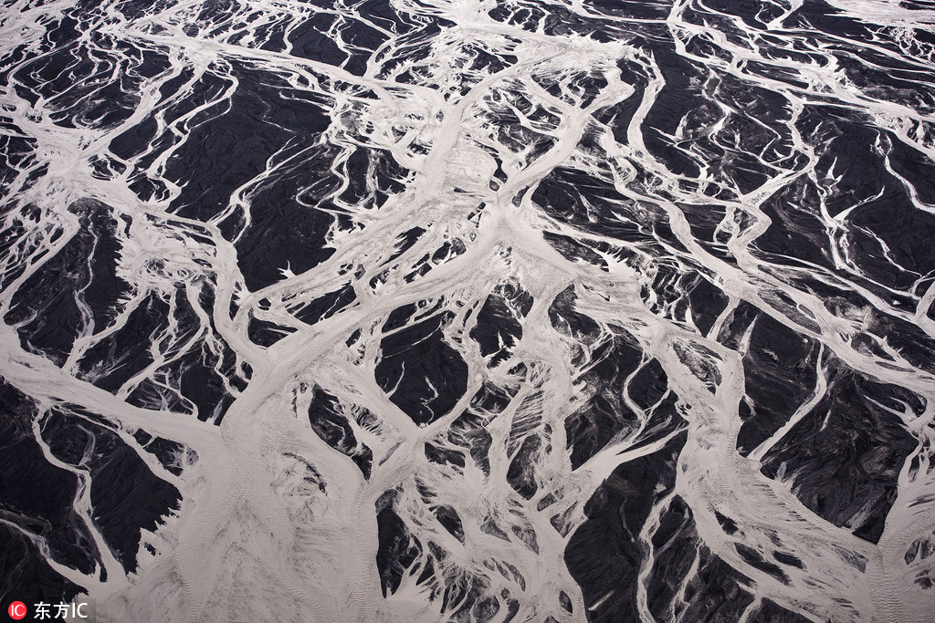 �zӰ�����ı��u���ӿv�M������3��