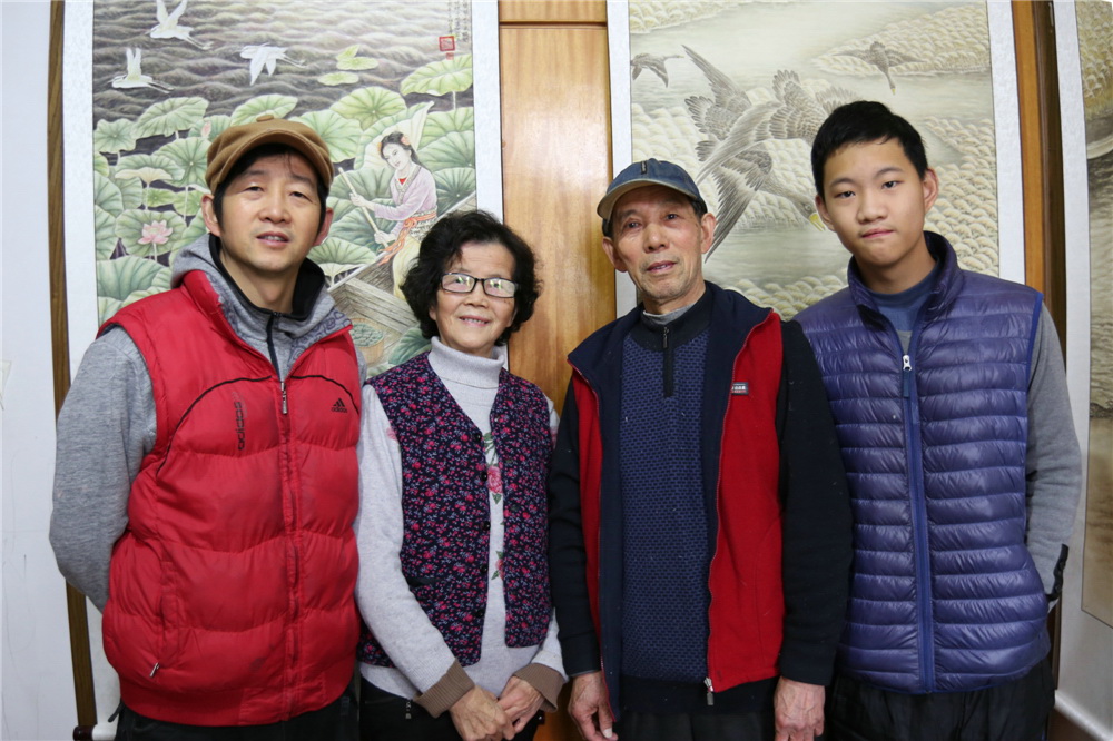 用母愛譜寫文明家庭之歌