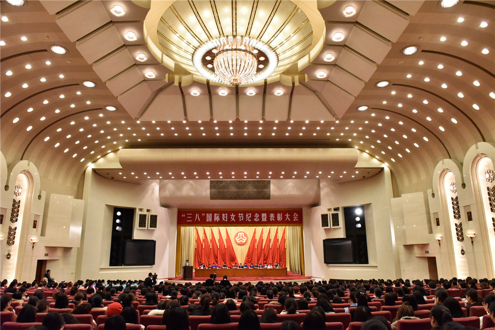 1.ˡHDŮo߱ôھe(zӰ)