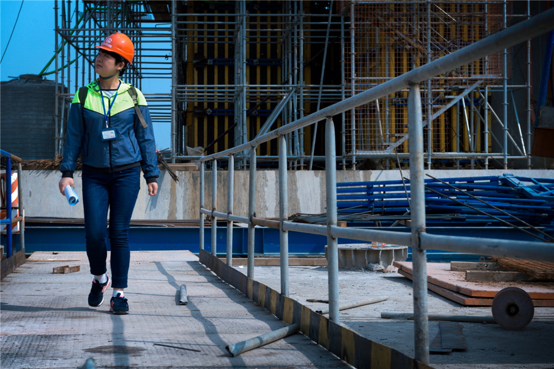 15.Ӣʩһһ鿴ʩr(zӰ)