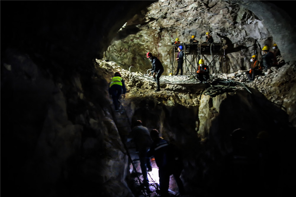 13.ˌؿF|rٶ͵ĎrҲĿҲ80qĲһСӂĔvɫI canУ挦@λoԷքeҷQ̸֮eC볚ۿ(RzӰ)