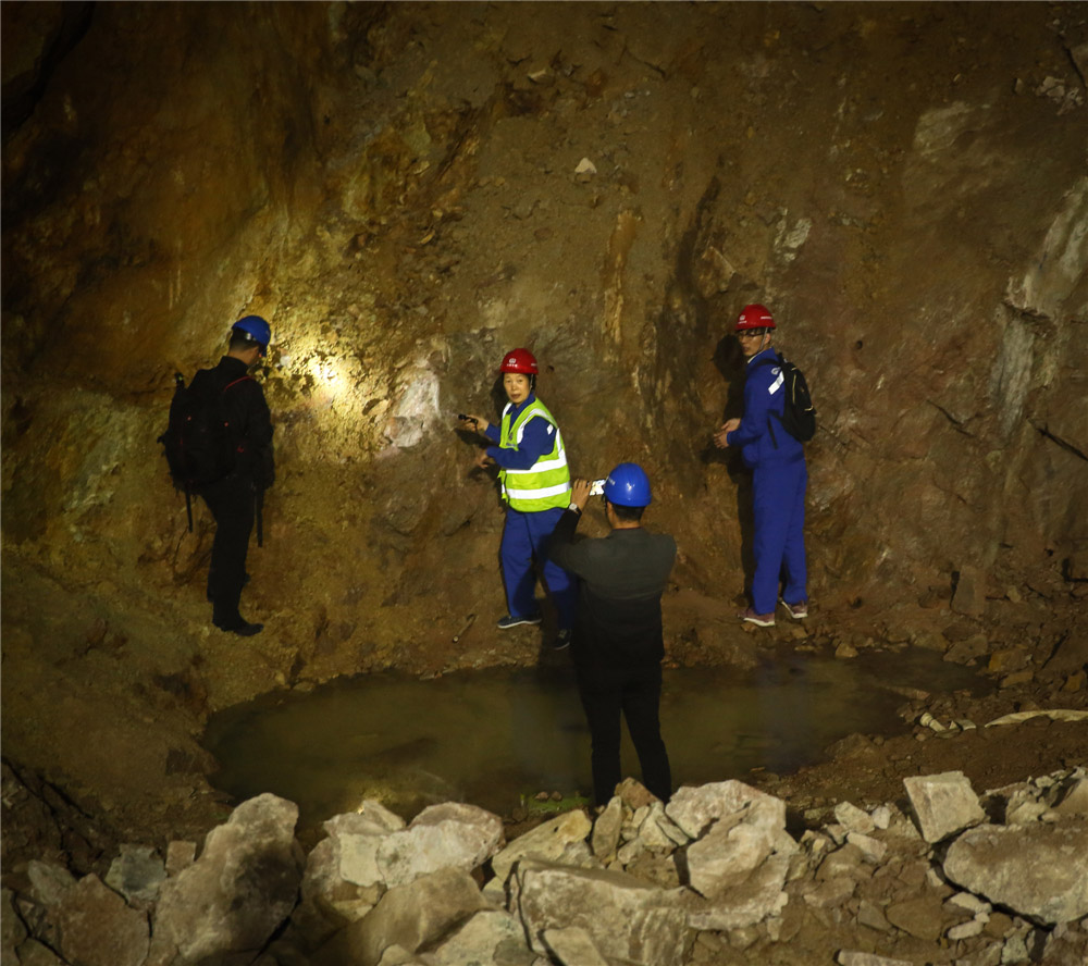 11.ˌؿF|rٶ͵ĎrҲĿҲ80qĲһСӂĔvɫI canУ挦@λoԷքeҷQ̸֮eC볚ۿ(RzӰ)