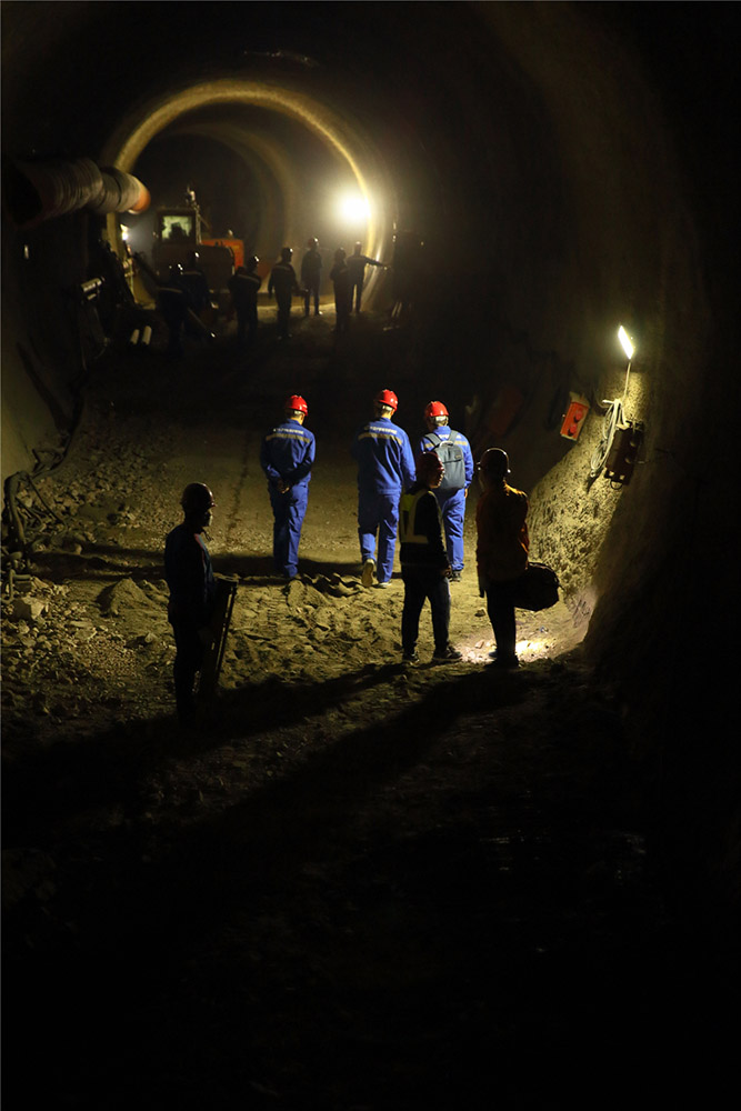 28.Ĕz^ָЩĬĬoڷۉmиĘıOy̎fՈoһЩR^@Щɐ۵Oy̎S@ЩoӢo҂ֻǱӰ(RzӰ)