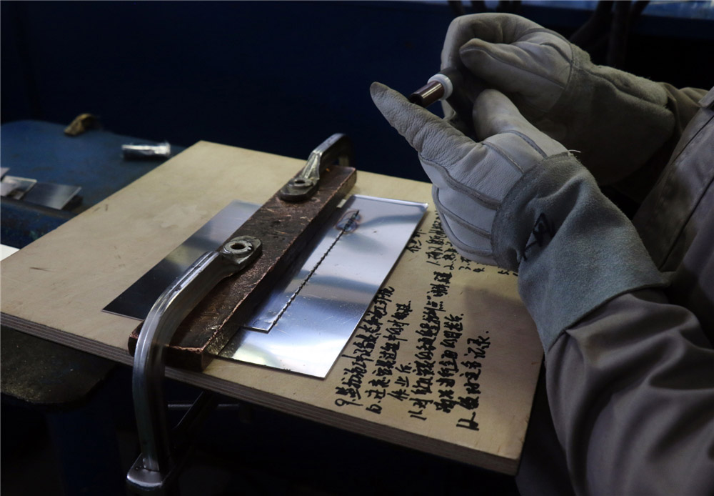 10.Bһ߹ҪY30fԪ(zӰ)