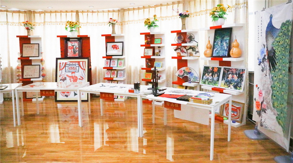 14.ŮBDϵĮǳŮ(һ~zӰ)