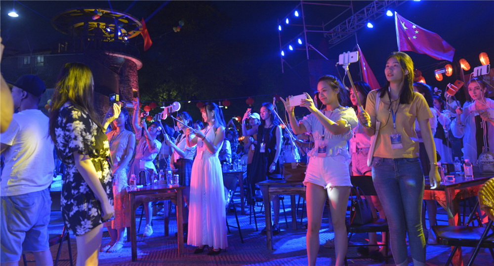 2.2018{˼ʹмҡ9000֙CֱF