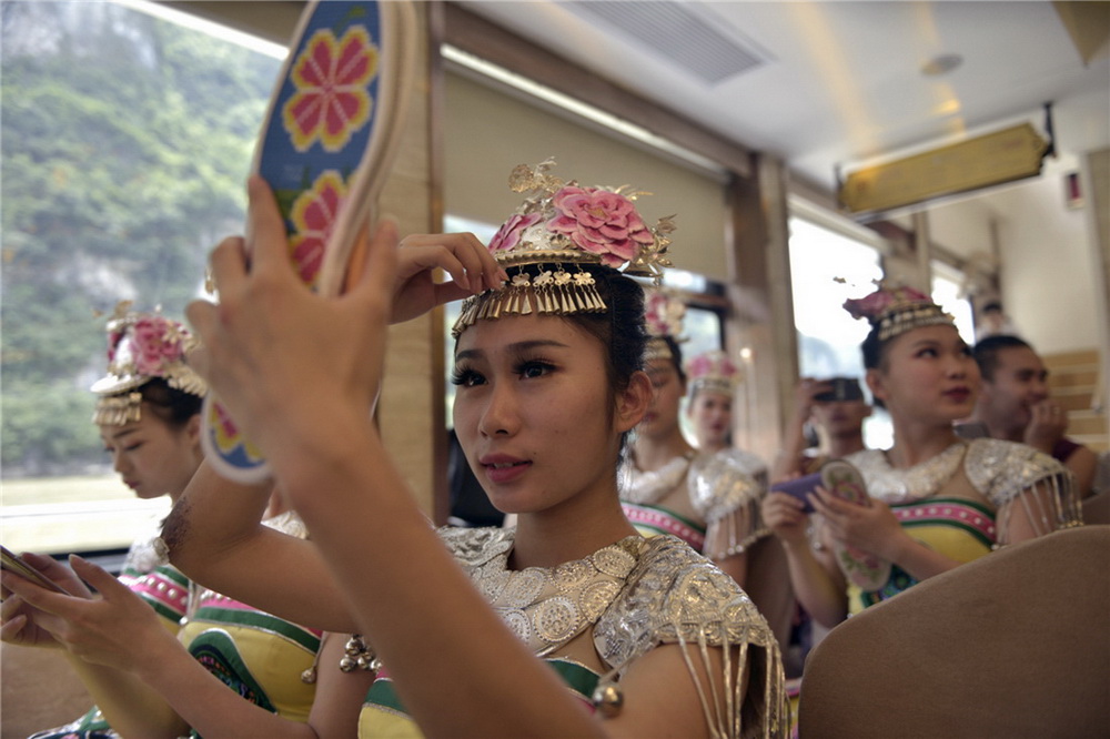 23.Ї{L鮋ߡLiveFunʹмҡһ{˼e