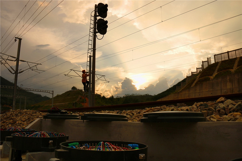 16.ϦµƽվʩFSt̖Uʂ̖{ԇ(܇÷zӰ)