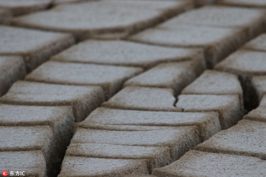 ���u�������� ��ˮ�ںӴ����Ѡ��綹���K��2��