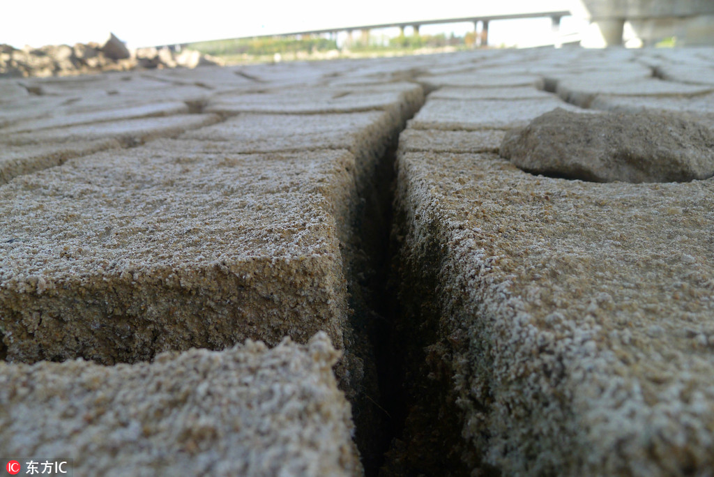 ���u�������� ��ˮ�ںӴ����Ѡ��綹���K��3��