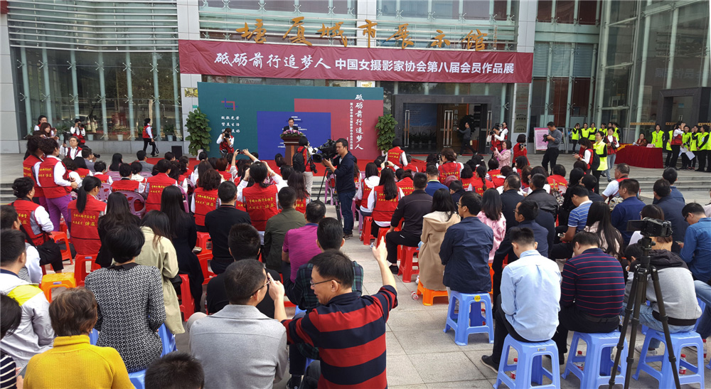 1.ƵZǰ׷ˡڰˌЇŮzӰ҅fTƷչ߰ŮzӰM|ݸB悔zӰLϵл_Ļʽ