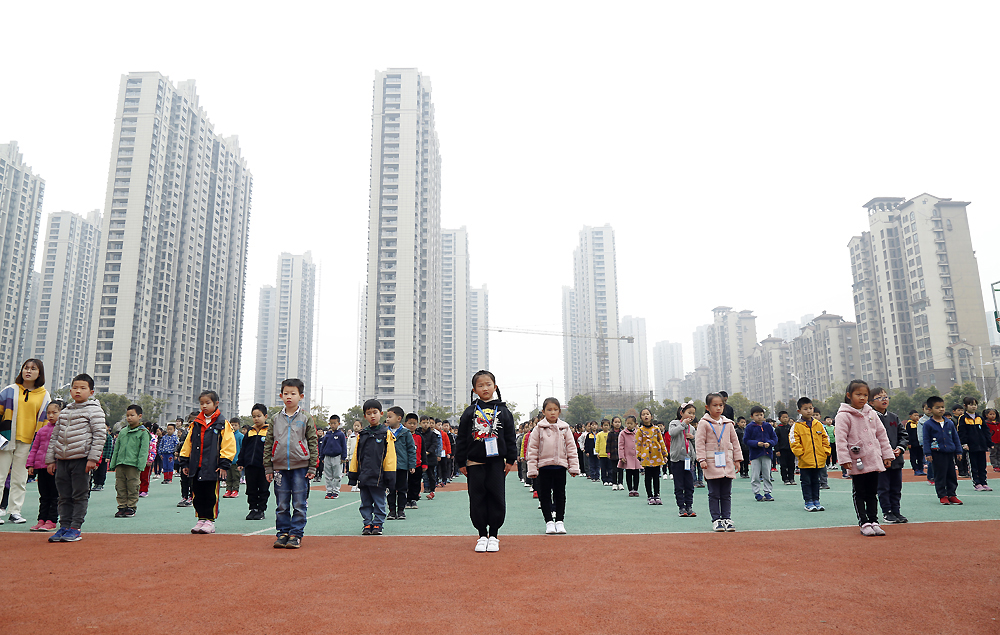 10.ϾЬ·СW˹ˮǷУKh򼯈FYĿ֮һFЌW480һ꼉Wÿ4027λώڽDWڲو(܇÷zӰ)