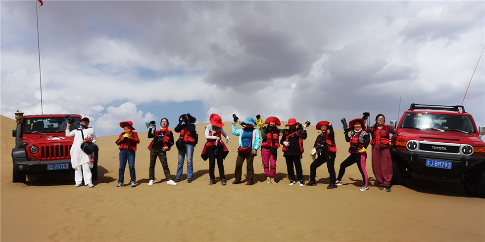 中國女攝影家聚焦一代天驕查干蘇魯克大典采風活動花絮及作品選登