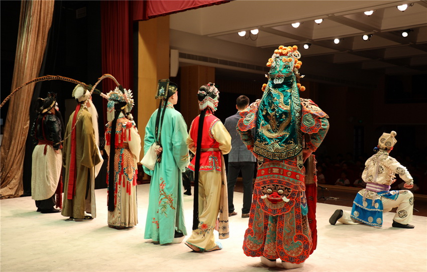 11.׌^M˽ⲢϲgI݆T_µČWvpĻ֪RͽɫcȺúһֱŬ׌ˡHˇg(zӰ)