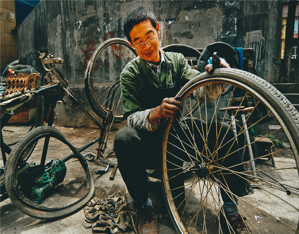 ˇˡzӰfȣˮ壩ӰWʮУ^һ꼉 