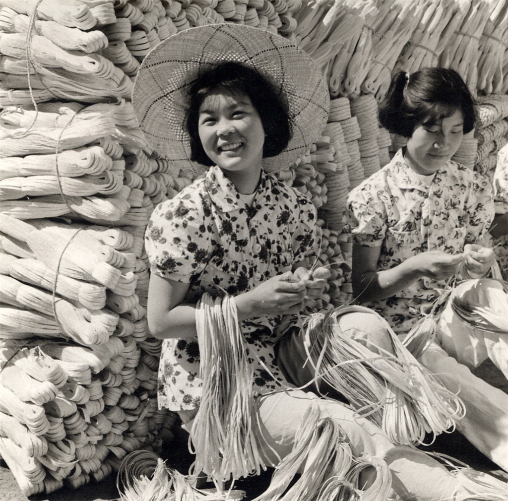 17.1950ɽ|ҴhñċDŮ mӢ z