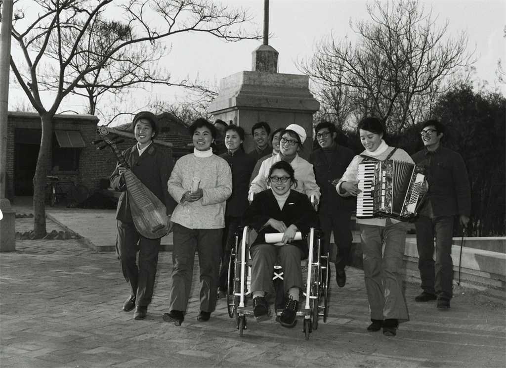 21.1981rģϺтһ ϼ z