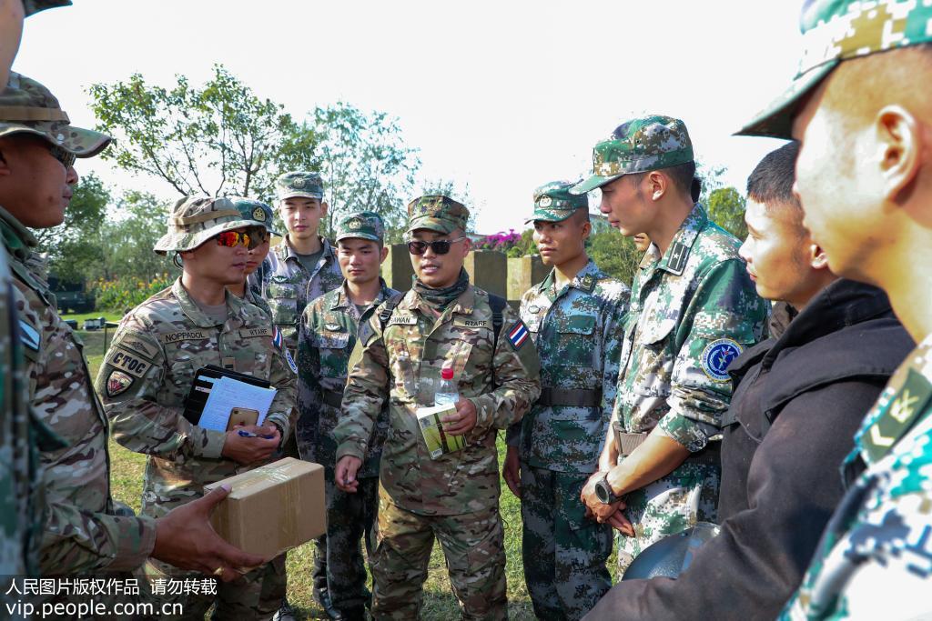 �|�˷��L�U������֌��ҽM�ό���������̩�ɇ����ݱ����A��Ӗ����Ӱ��12��