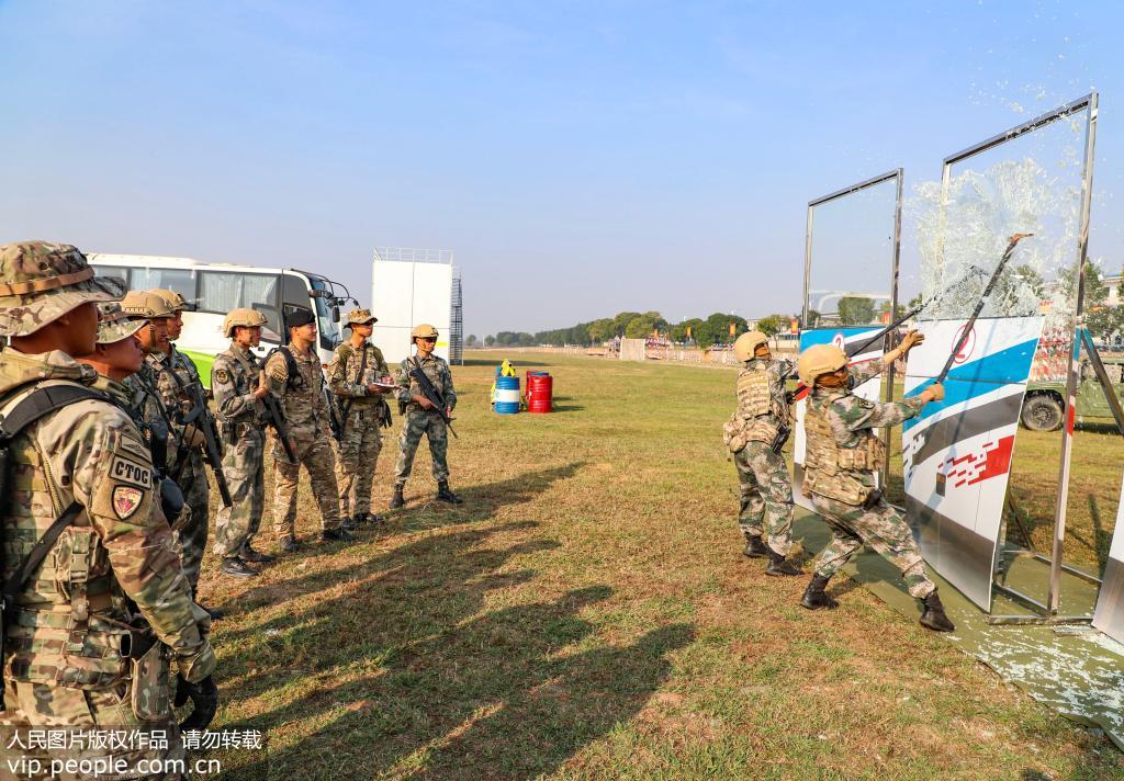 �|�˷��L�U������֌��ҽM�ό���������̩�ɇ����ݱ����A��Ӗ����Ӱ��11��