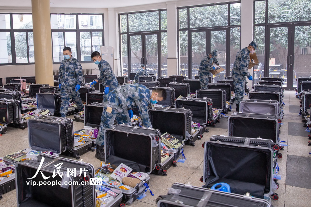 �ٱ����ڷ��b��Ʒ��