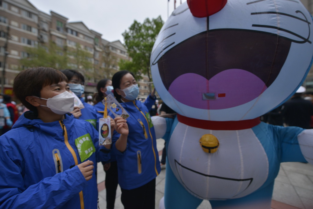 t꠆TcǰеĿͨӰWӛ  Ȼz