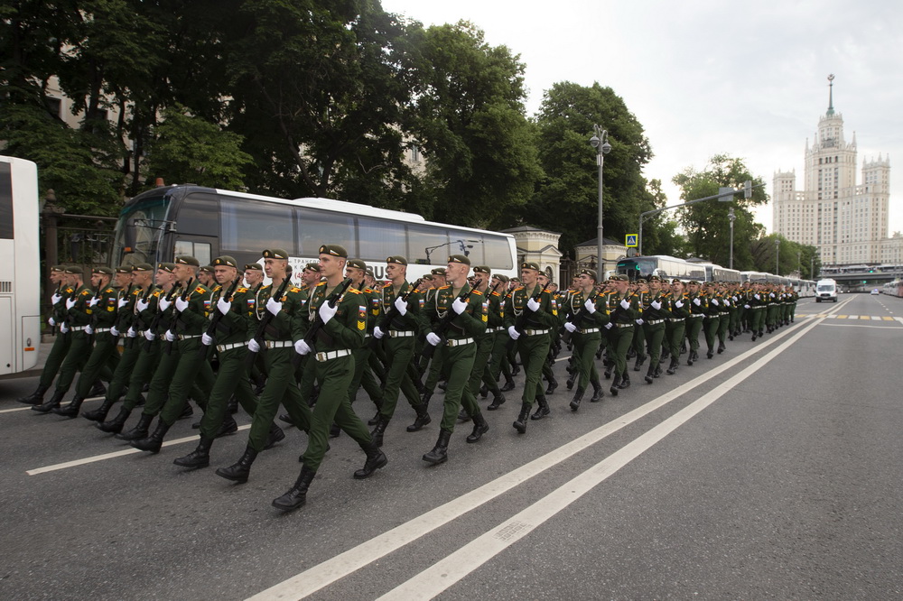 6��20�����ڶ��_˹�׶�Ī˹����������ꠅ���醱�ʽ���������A��l�����vɽ��z��