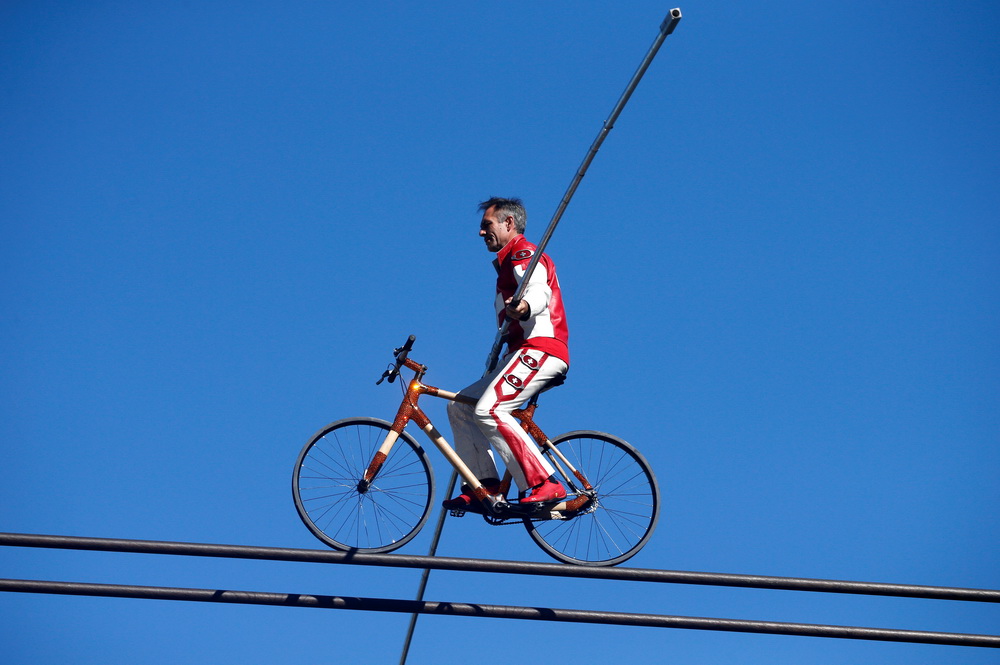 623һs݆TʿRρɽT܇ͨ^|܇