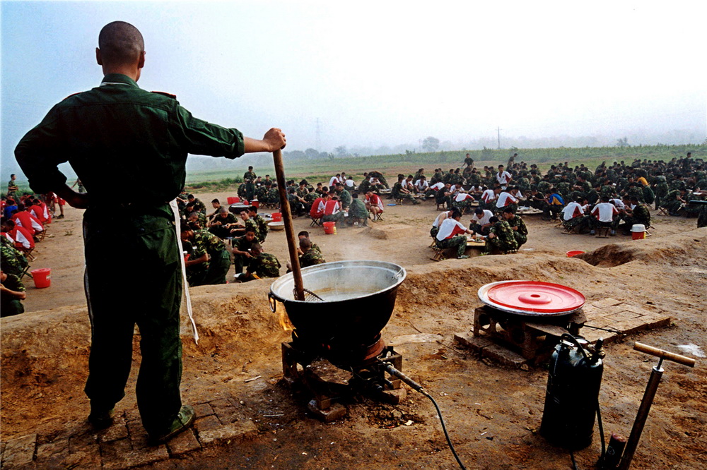 《火頭“將軍”》劉海山 攝