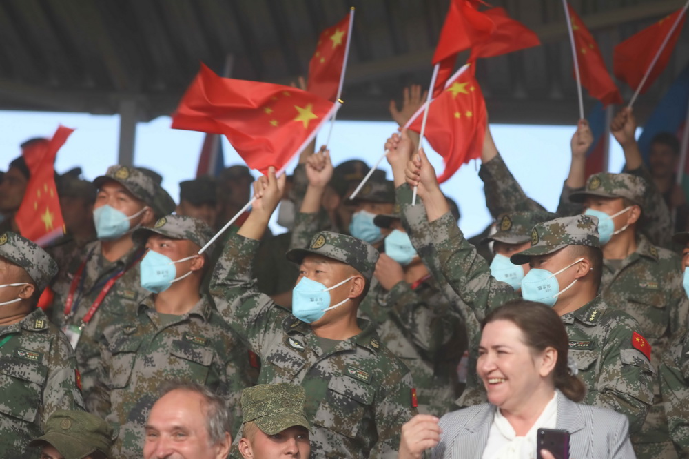 8��23�����ڶ��_˹�������Z�e�еġ�̹�˃�헡��Ŀ��ِ�F�����^��ٱ����Ї���ِ꠼��������A��l���G���x �z��