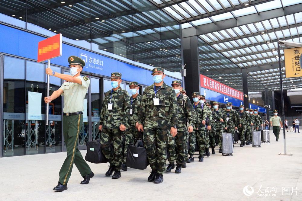 9��10�����侯��һ�C�ӿ���v���ĳ֧������±����S�����T�߳�܇վ��